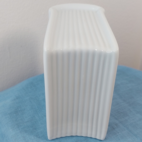 Paul Cardew Ceramic Coin Bank w/Stopper Dogs Book-Shaped - Picture 4 of 10